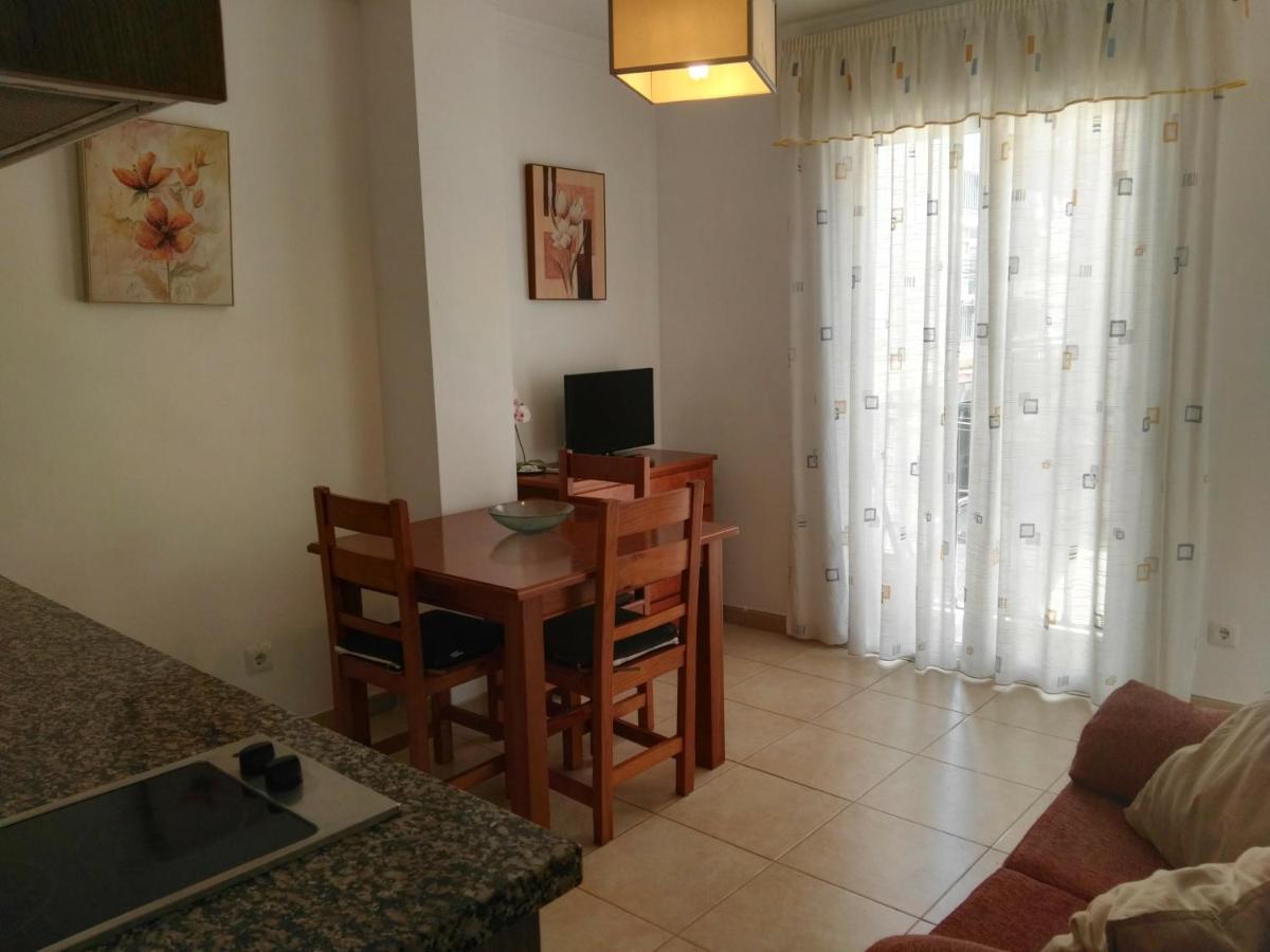 נרחה Apartamentos El Barrio מראה חיצוני תמונה