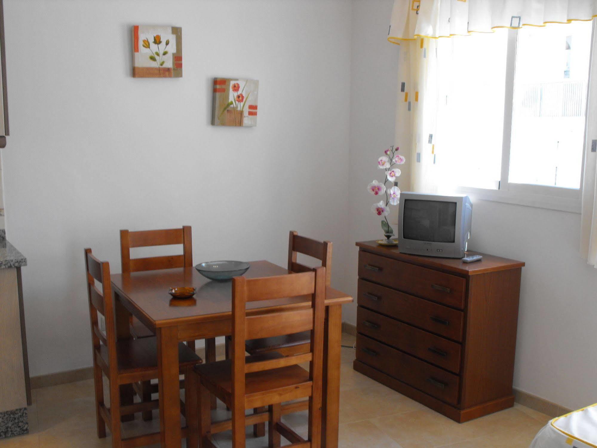 נרחה Apartamentos El Barrio מראה חיצוני תמונה