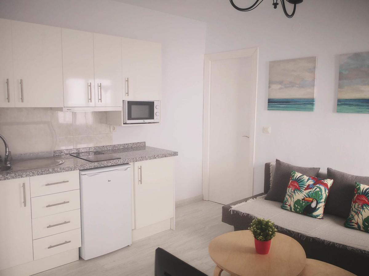 נרחה Apartamentos El Barrio מראה חיצוני תמונה