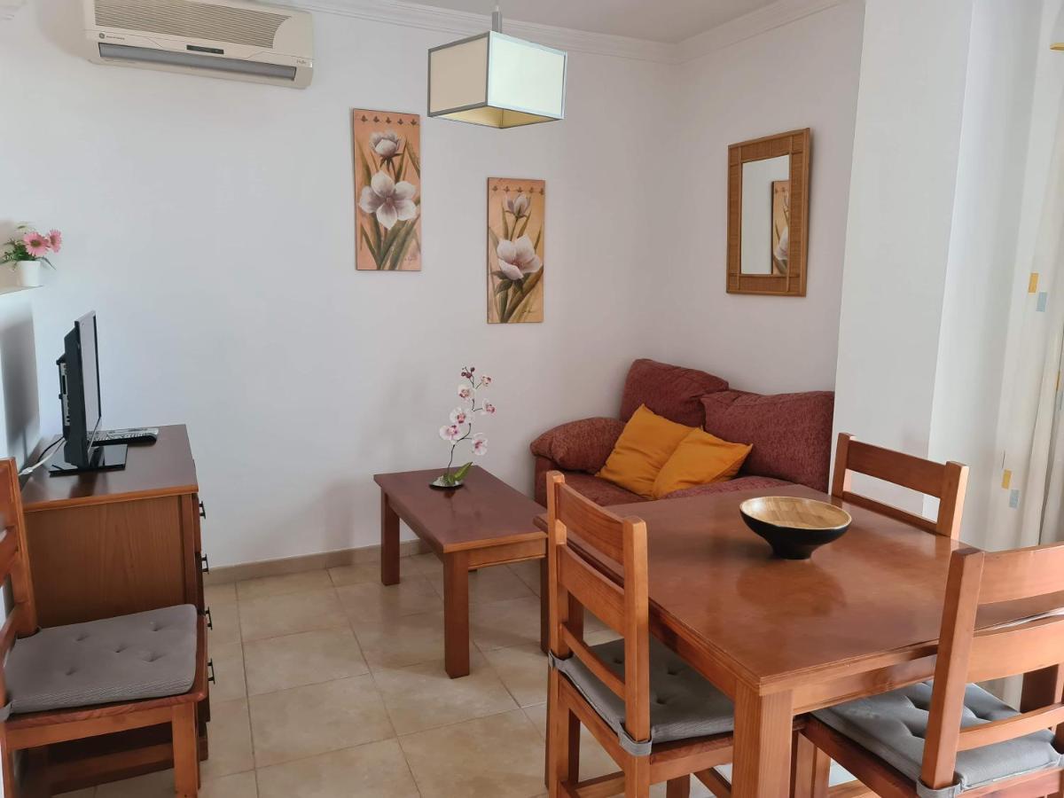 נרחה Apartamentos El Barrio מראה חיצוני תמונה