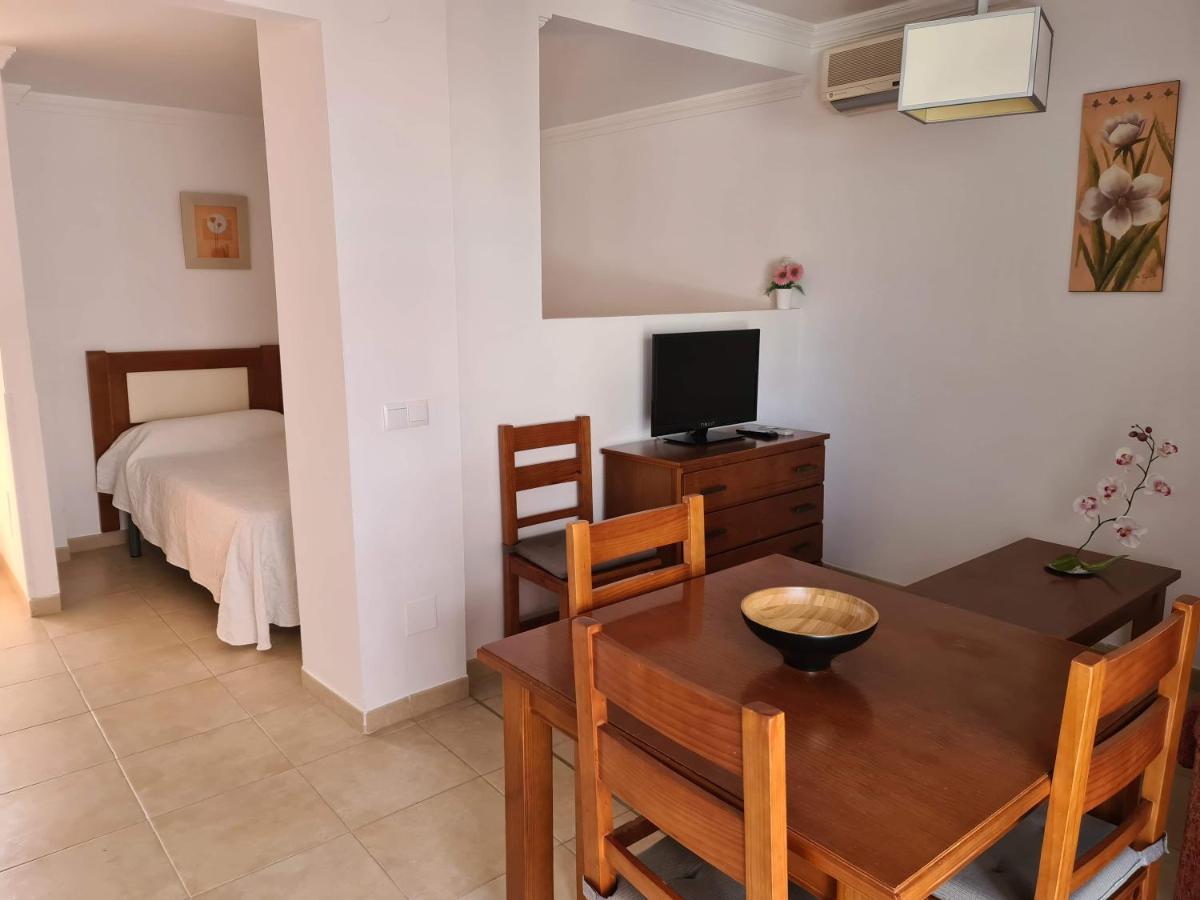 נרחה Apartamentos El Barrio מראה חיצוני תמונה
