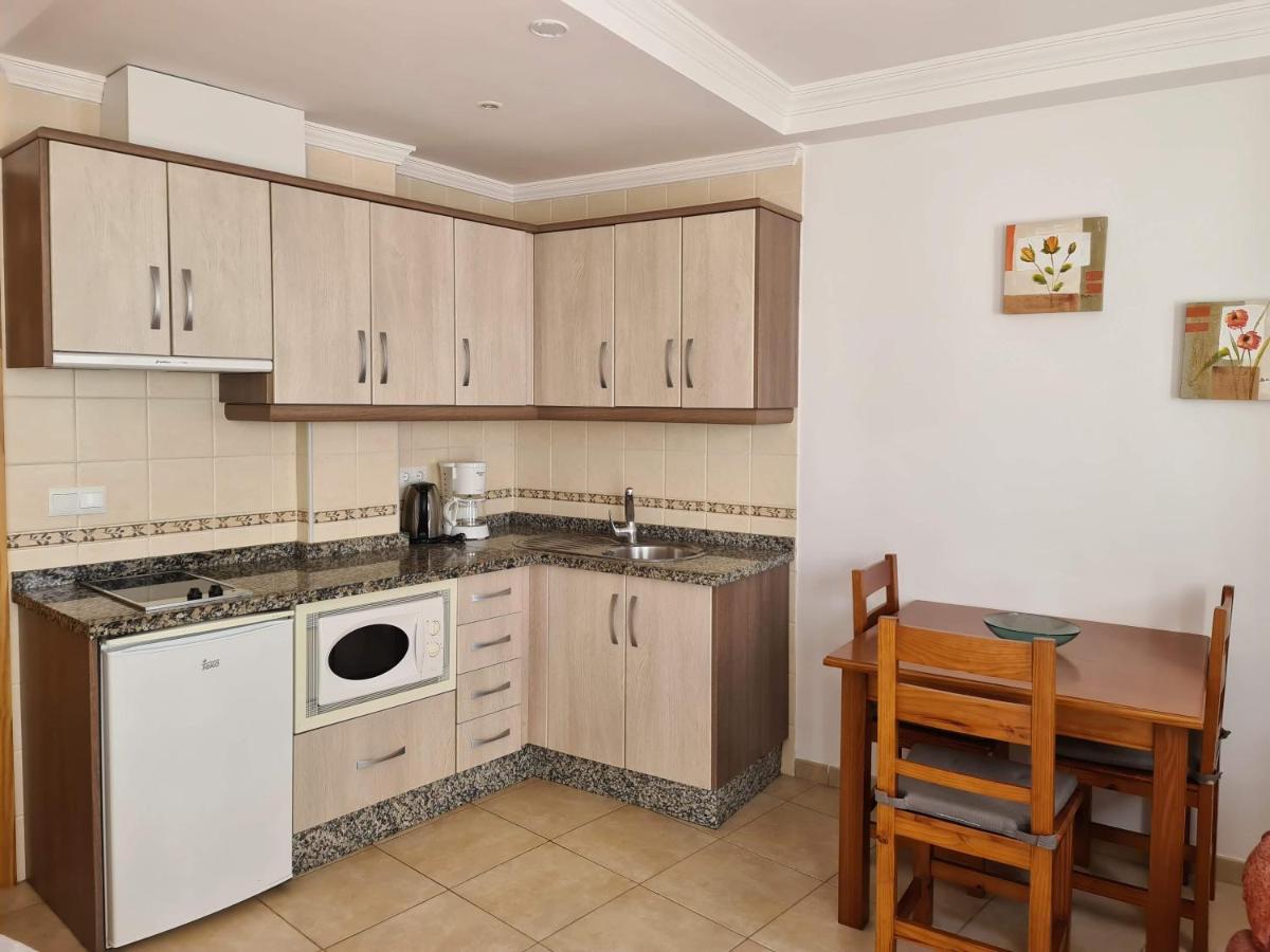 נרחה Apartamentos El Barrio מראה חיצוני תמונה